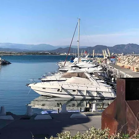 Villa Rez De Avec Jardin Vue *