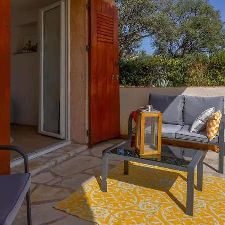 Rez De Avec Jardin Vue Villa *