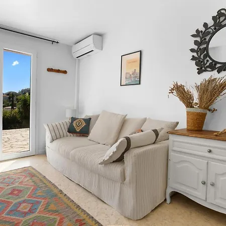 Rez De Avec Jardin Vue Villa *